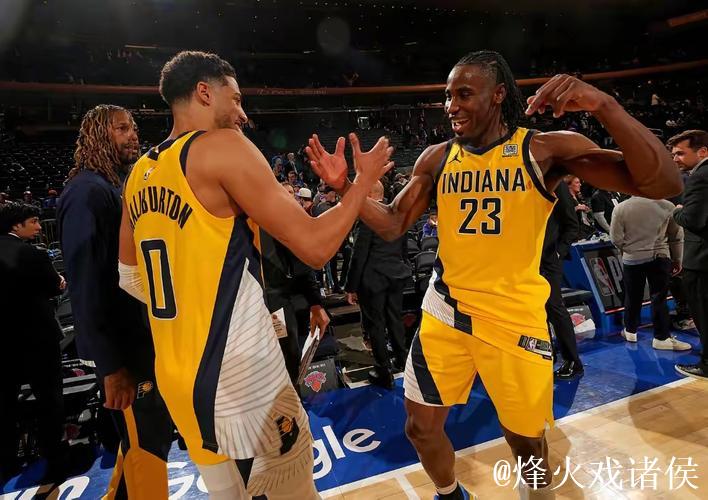 史密斯末节发力：狂砍8分飙中两记三分获好评